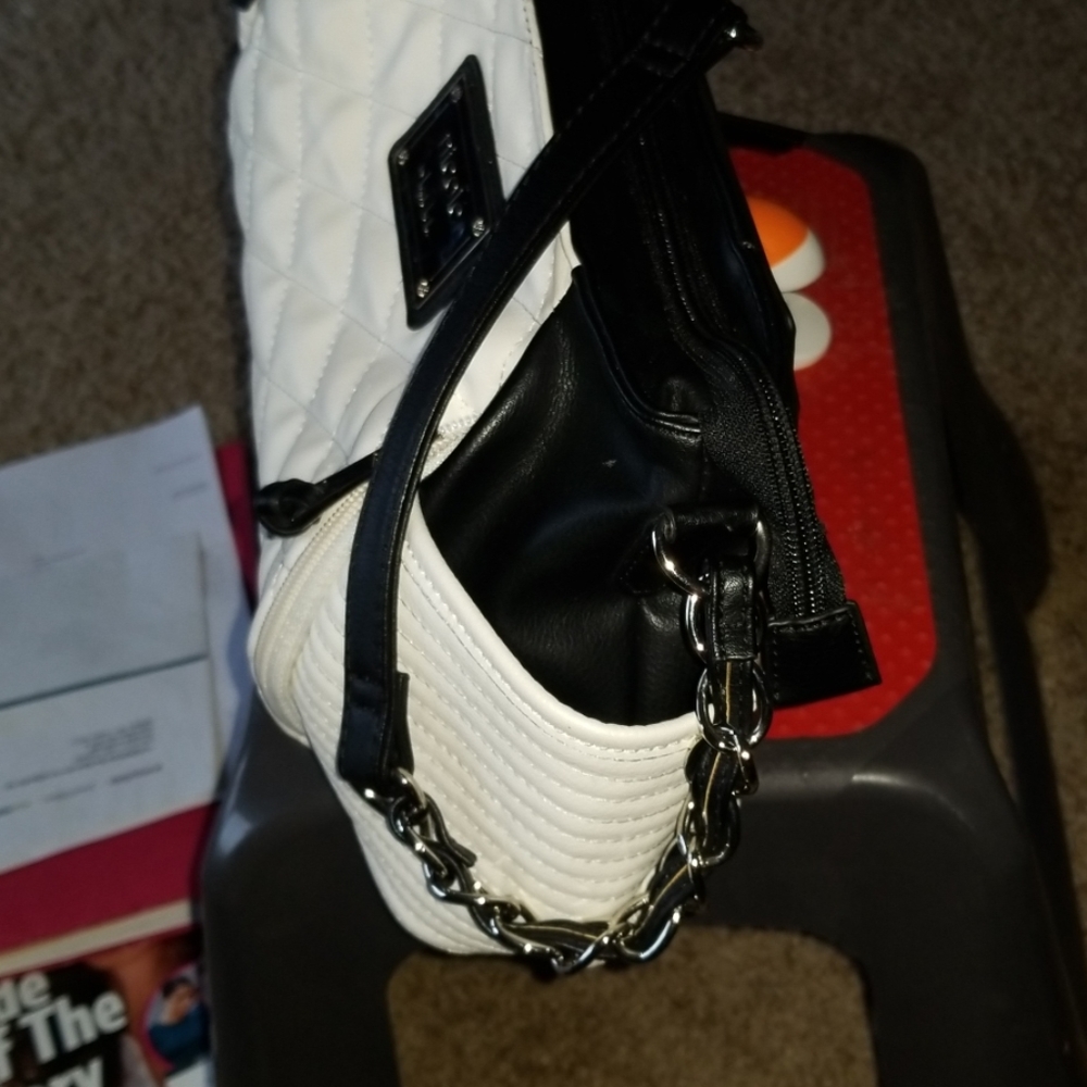 Purse - Picture 3 of 4